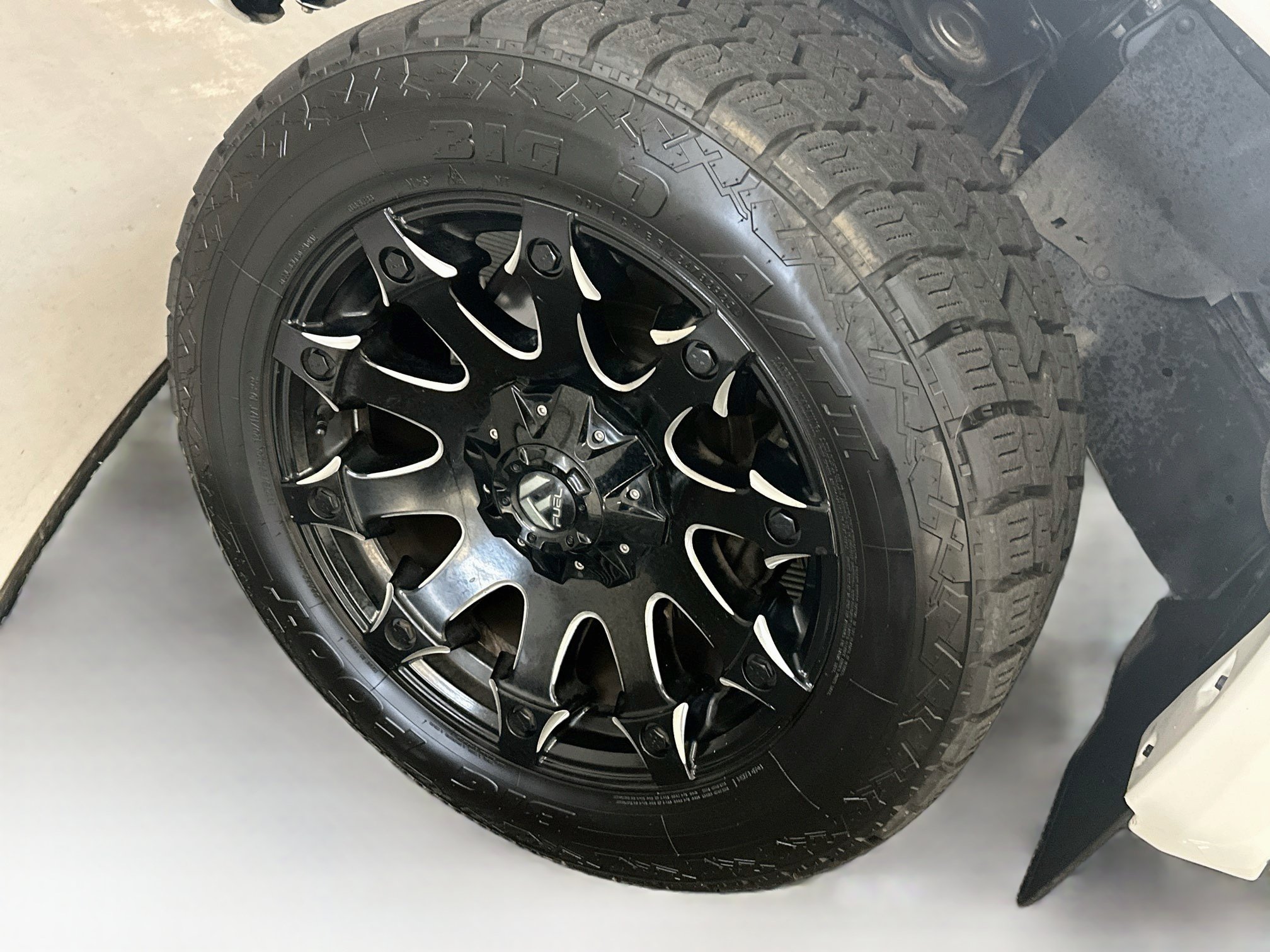 Used 2017 Toyota Tundra Platinum AWD/4WD image 35