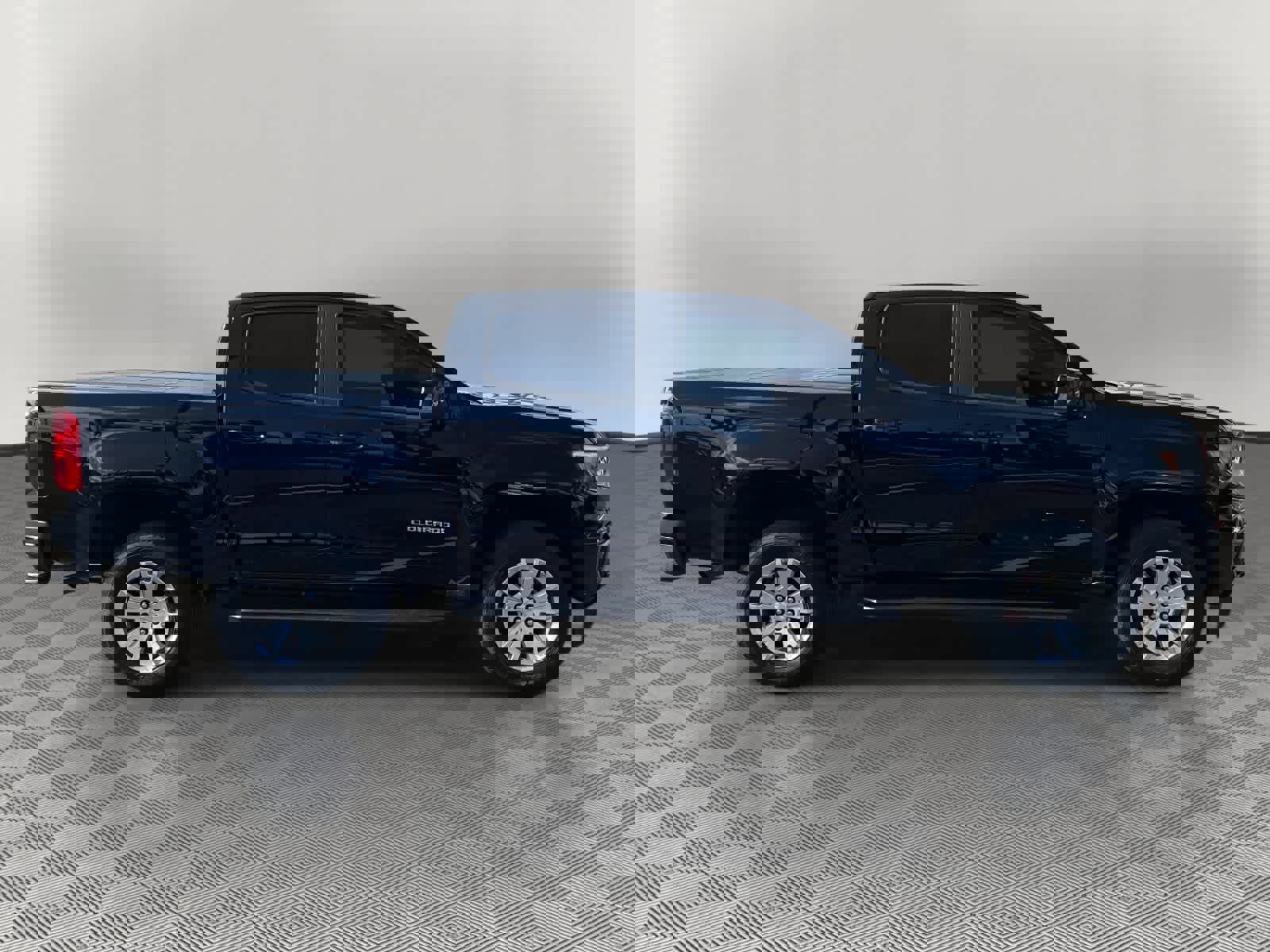 Used 2022 Chevrolet Colorado LT w/ LT Convenience Package image 4