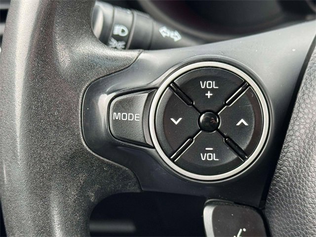 Used 2015 Kia Soul + image 20