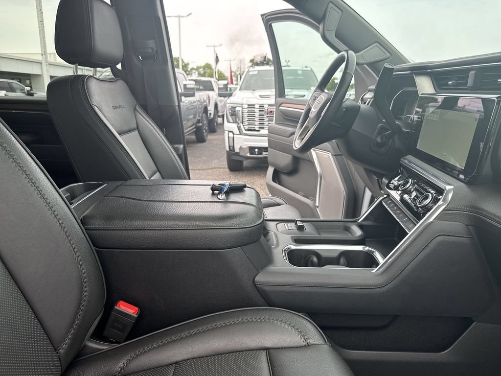 Certified 2024 GMC Sierra 2500 Denali w/ Denali Reserve Package AWD/4WD image 13