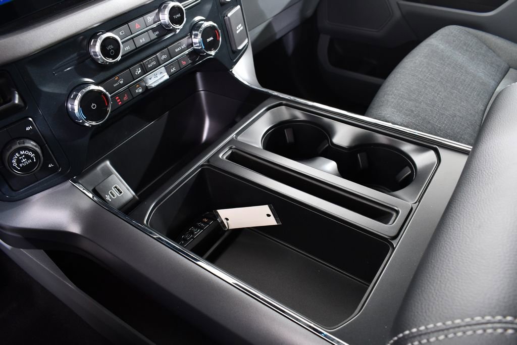 New 2026 Ford F150 XLT w/ Equipment Group 302A MID image 32