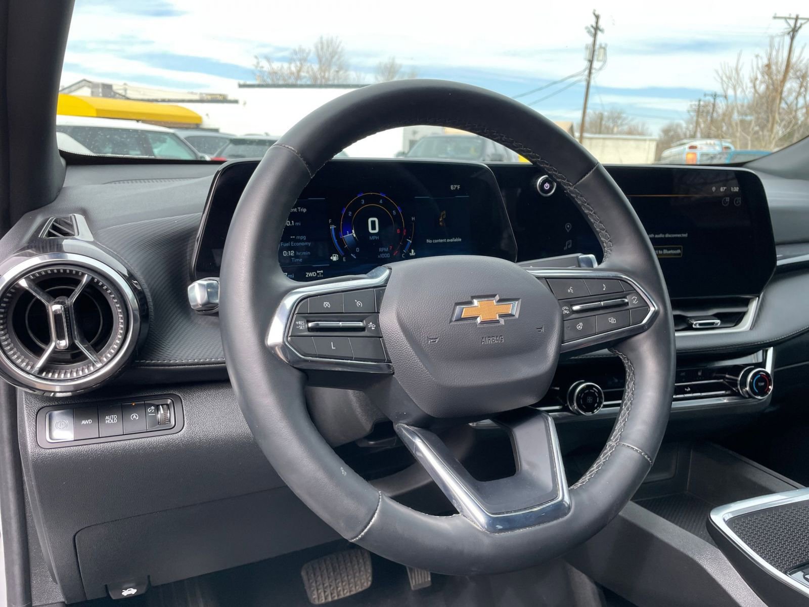 Used 2025 Chevrolet Equinox LT image 35