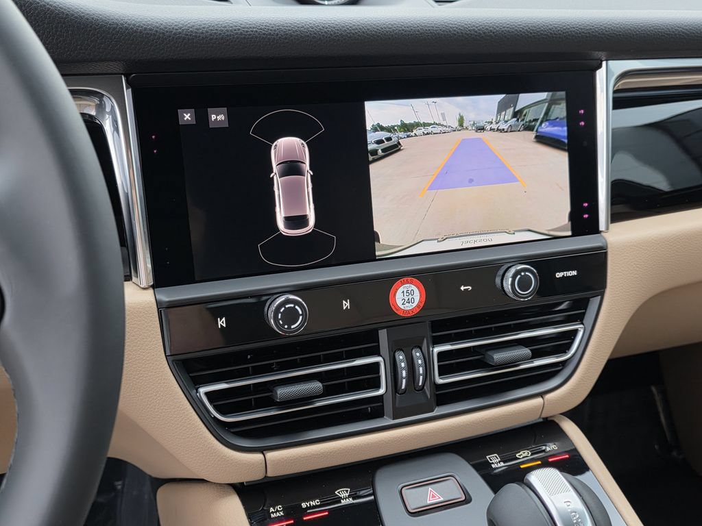 Certified 2026 Porsche Macan AWD/4WD image 33