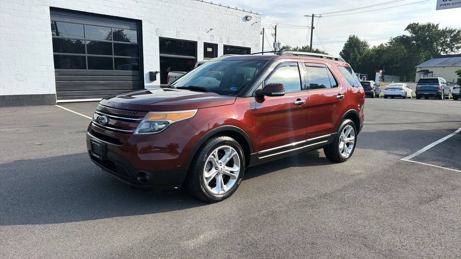 Used 2015 Ford Explorer Limited w/ Equipment Group 302A AWD/4WD image 3