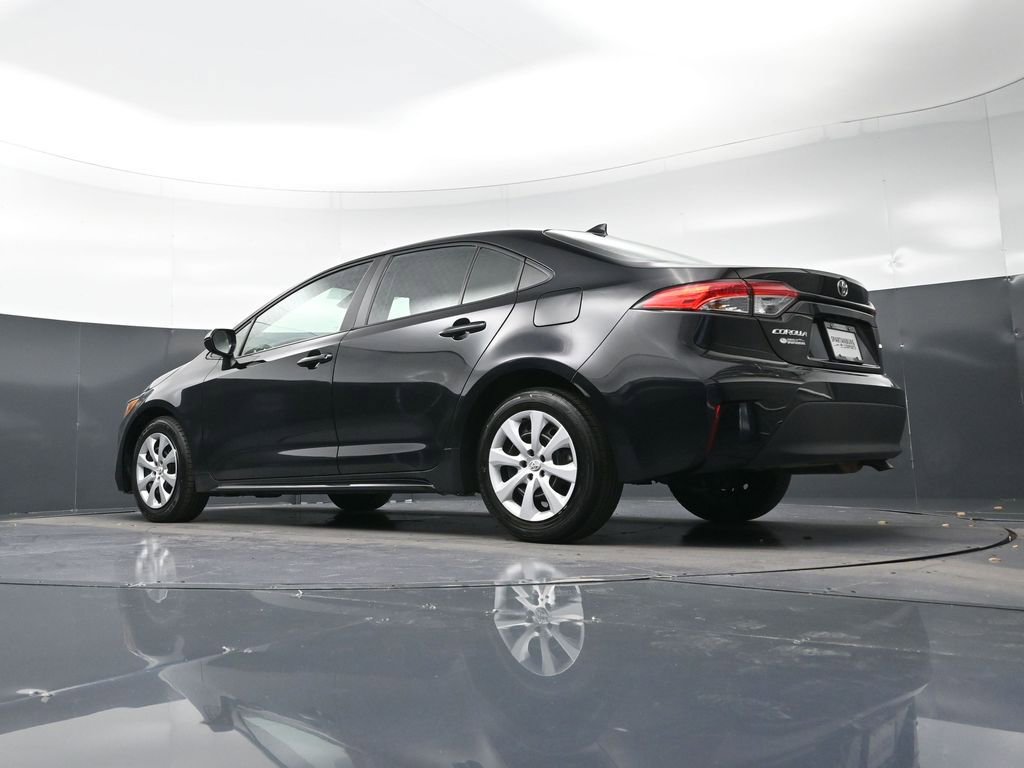 Used 2024 Toyota Corolla LE image 31
