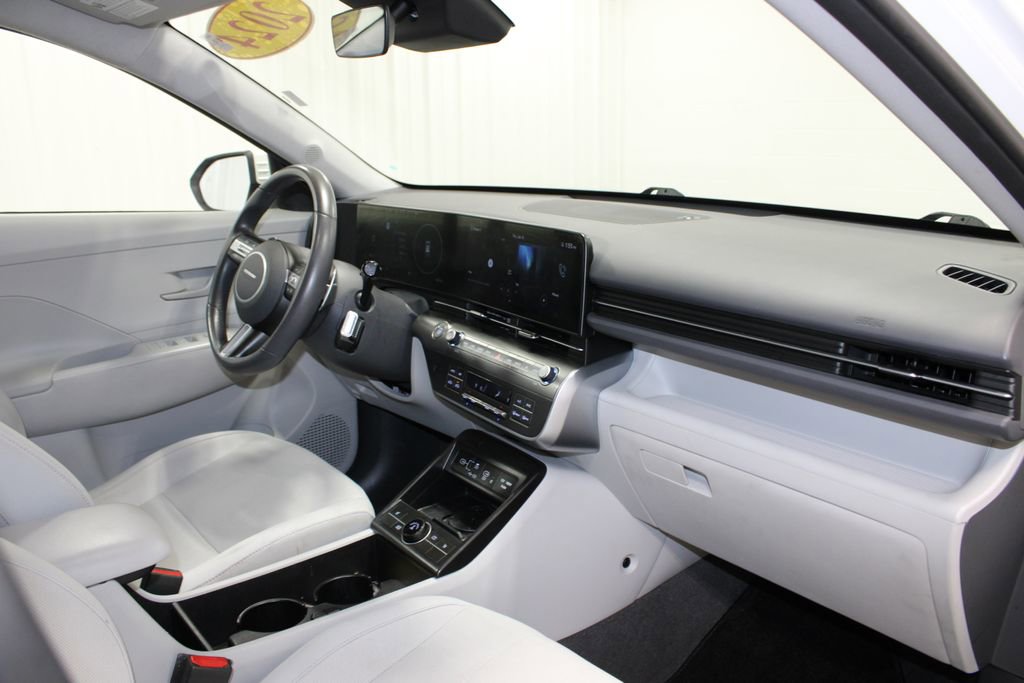 Used 2024 Hyundai Kona SEL w/ Convenience Package image 21