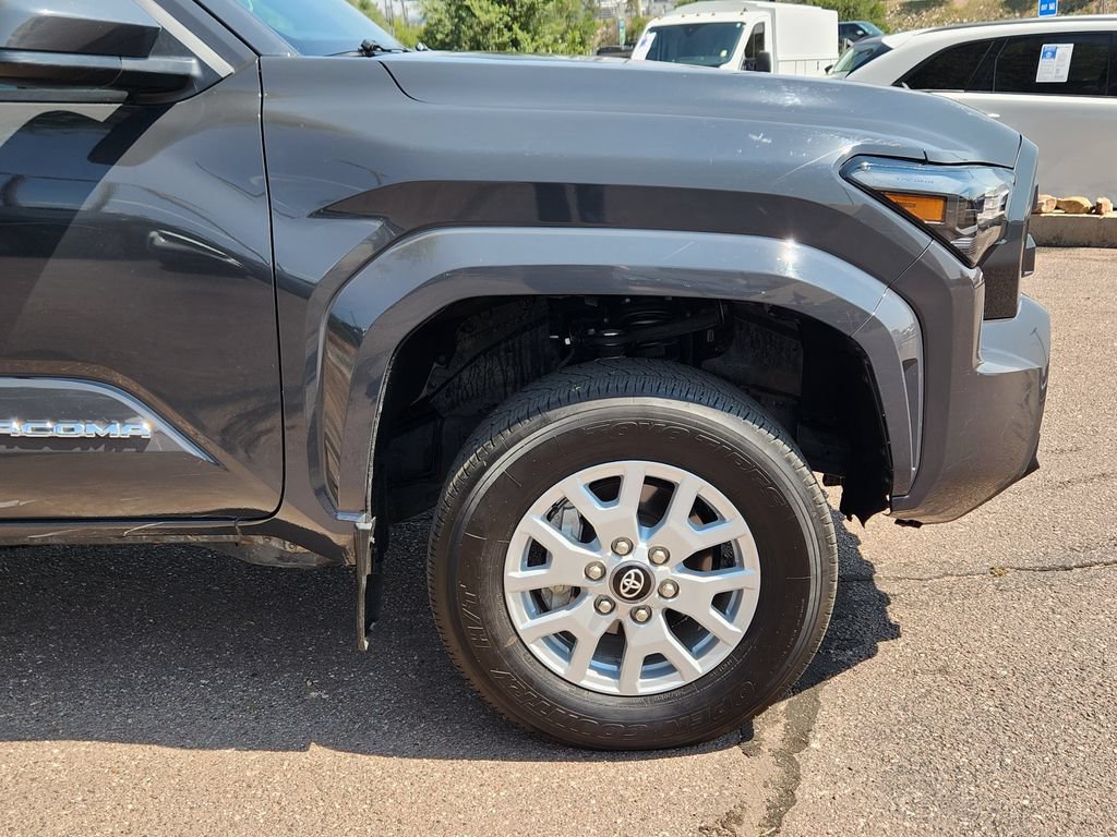 Used 2024 Toyota Tacoma SR5 AWD/4WD image 29