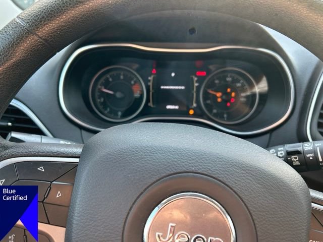 Used 2019 Jeep Cherokee Latitude w/ Popular Appearance Group FWD image 10