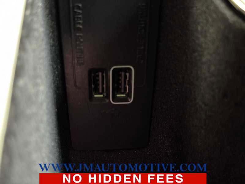 Used 2021 Volvo XC90 T6 Momentum image 41