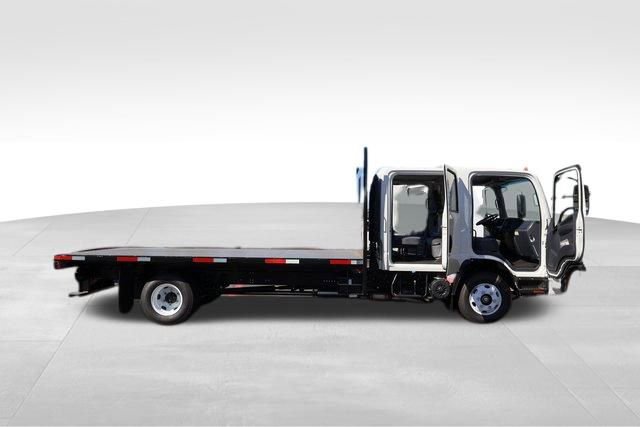 New 2025 Chevrolet Low Cab Forward image 9