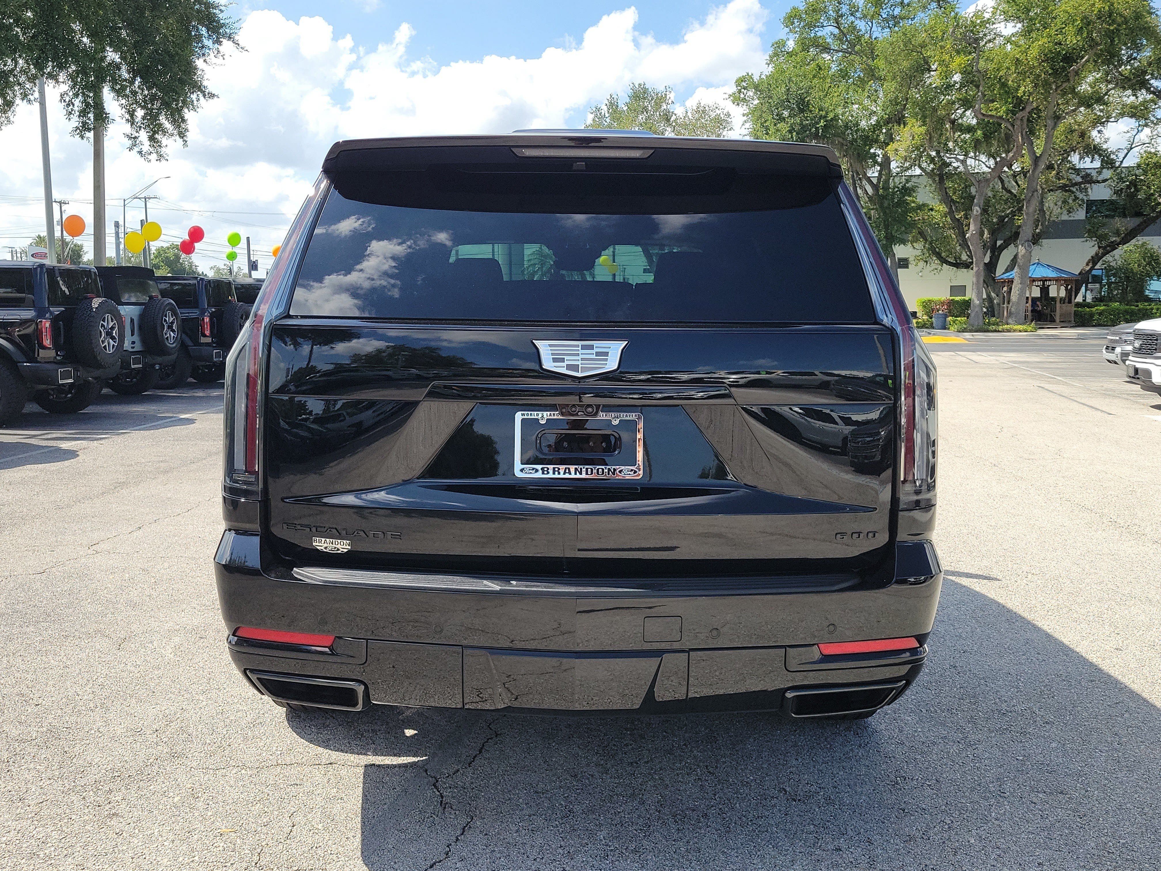 Used 2025 Cadillac Escalade Sport w/ Touring Package AWD/4WD image 8
