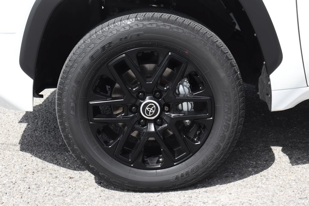 Used 2024 Toyota Tundra Limited AWD/4WD image 53