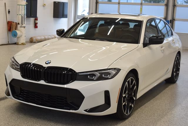 New 2026 BMW 330i xDrive Sedan w/ M Sport Package AWD/4WD image 9