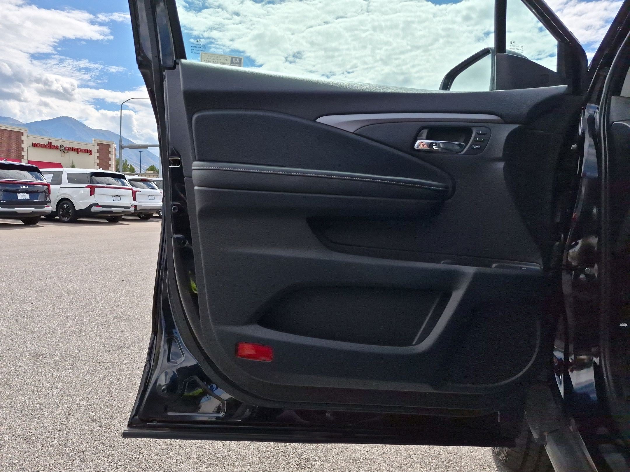 Certified 2025 Honda Ridgeline RTL image 14