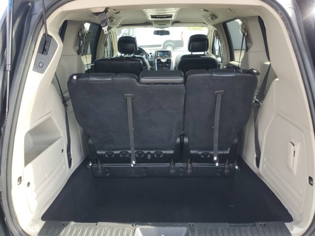 Used 2012 Chrysler Town & Country Touring w/ Entertainment Group #1 image 9