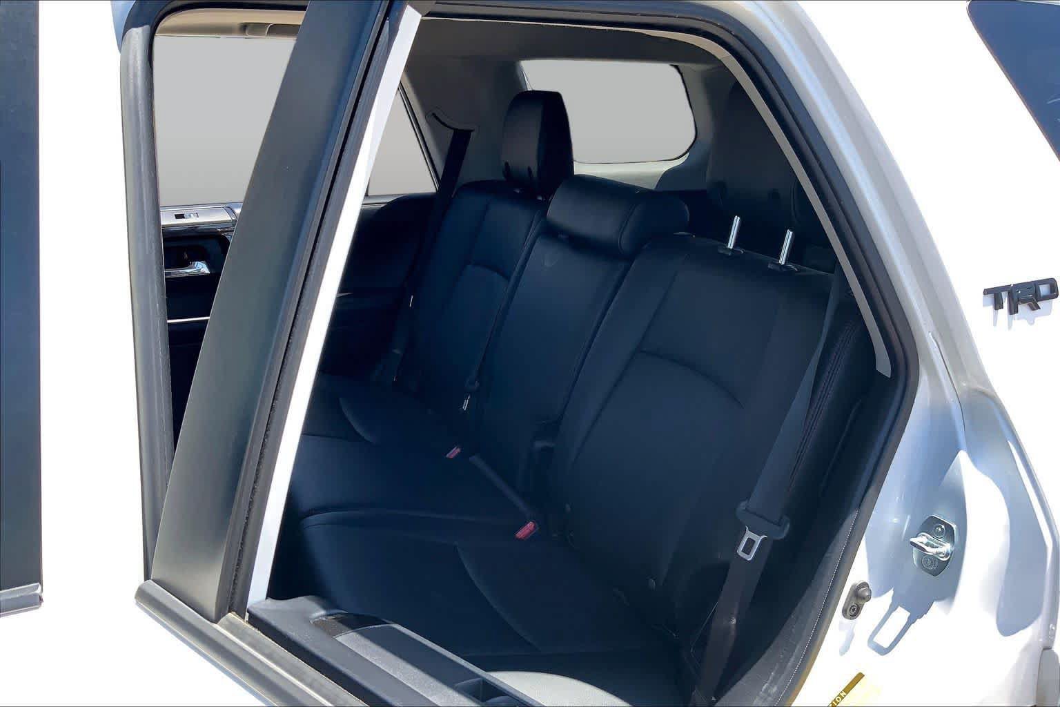 Used 2019 Toyota 4Runner SR5 AWD/4WD image 20