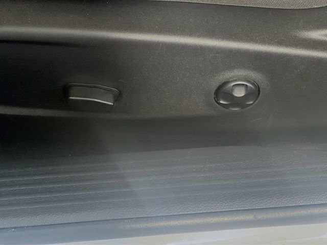 Used 2018 Dodge Challenger R/T image 13