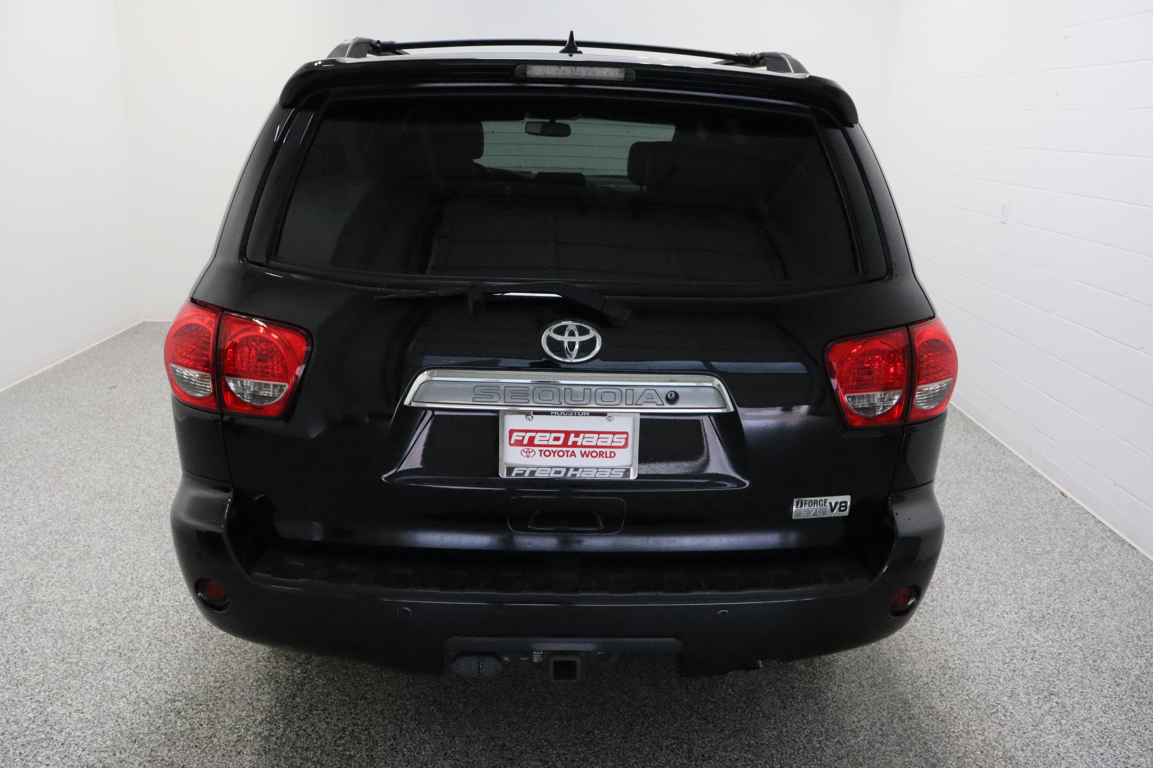 Used 2014 Toyota Sequoia Limited RWD image 8