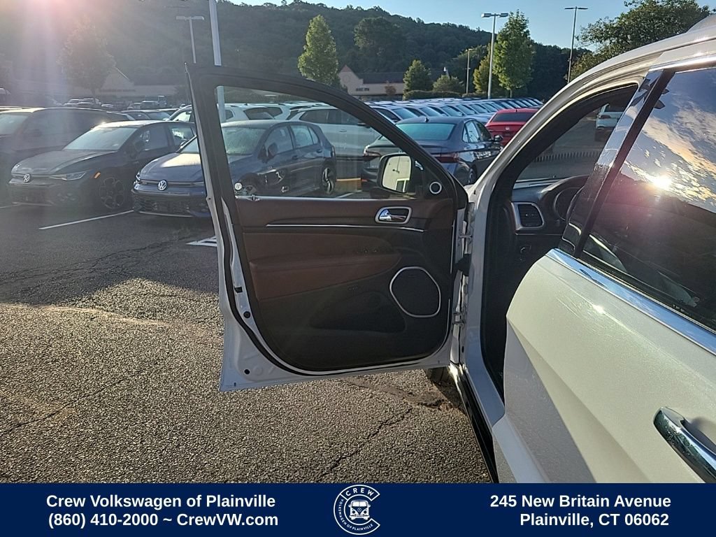 Used 2019 Jeep Grand Cherokee Summit AWD/4WD image 38