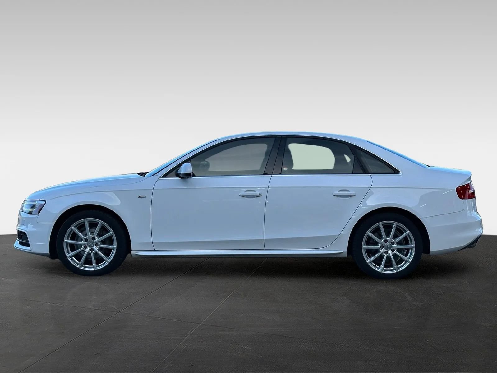 Used 2016 Audi A4 2.0T Premium Plus w/ Technology Package AWD/4WD image 4