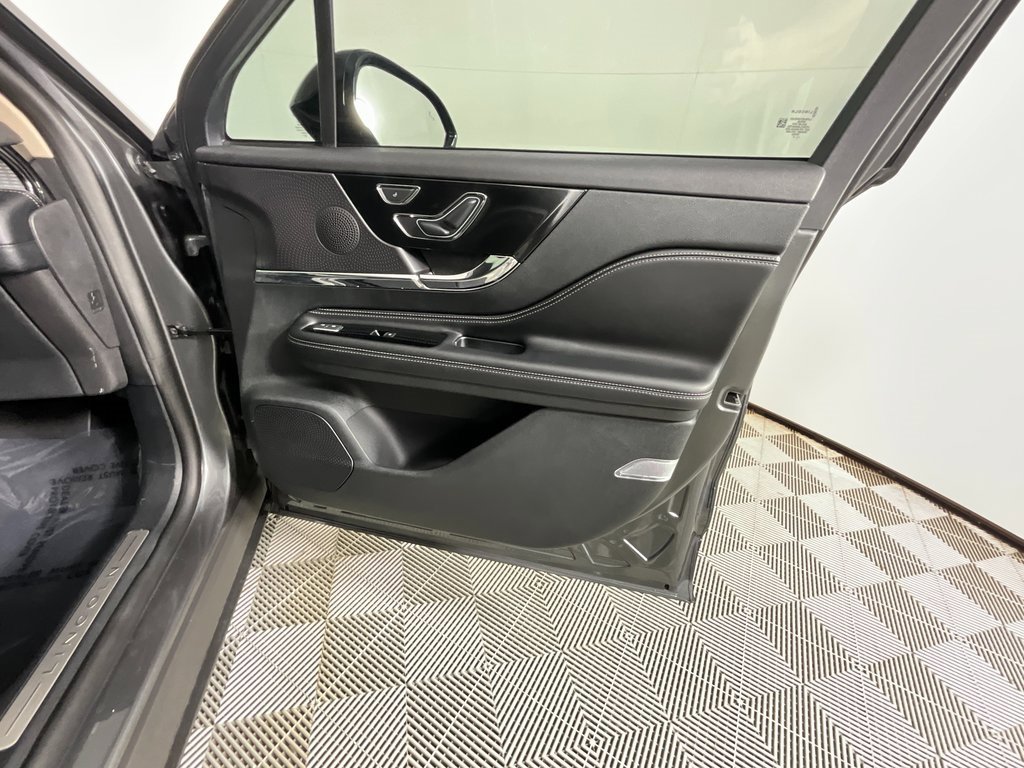 Used 2025 Lincoln Corsair FWD w/ Equipment Group 101A image 21