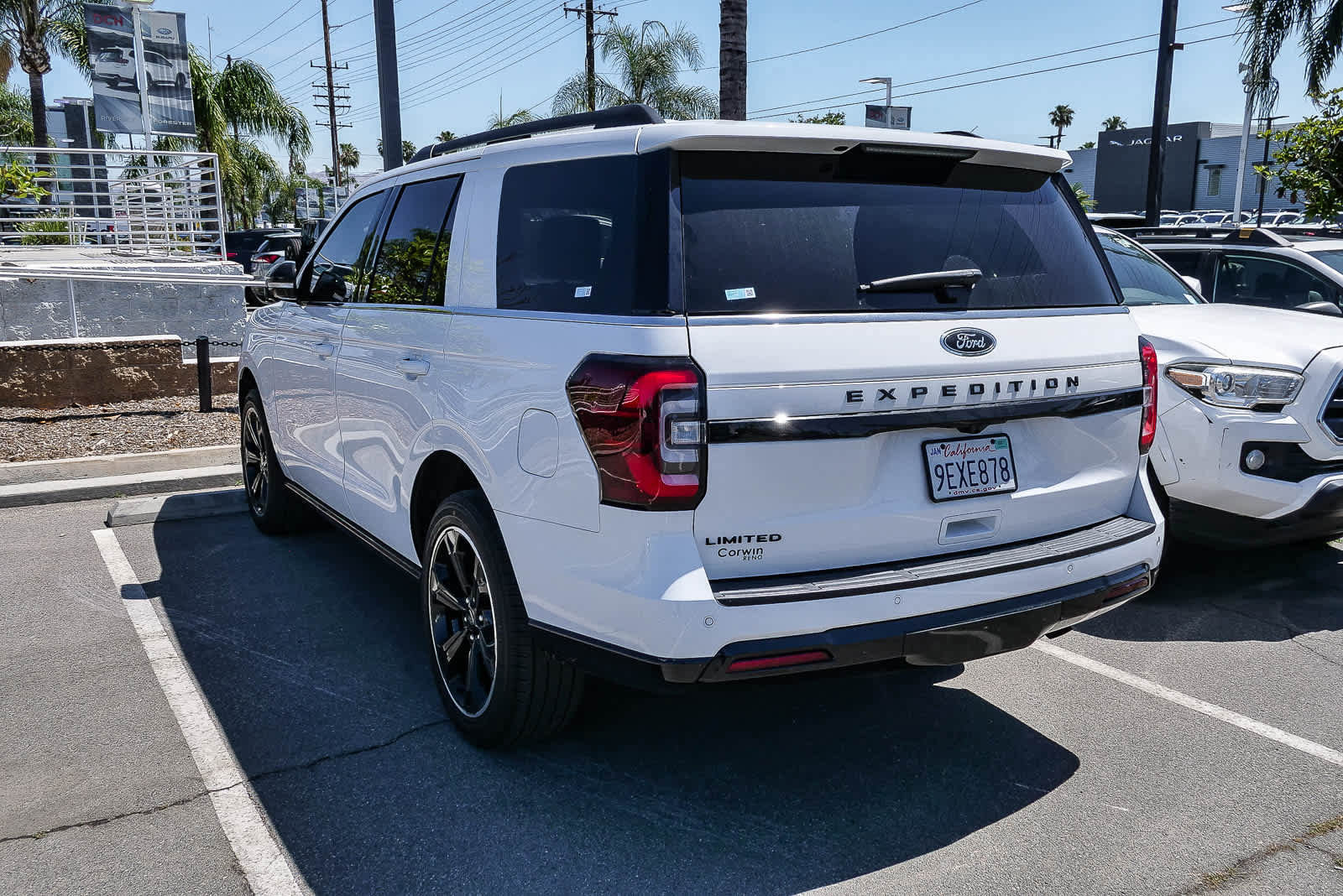Used 2022 Ford Expedition Limited image 19