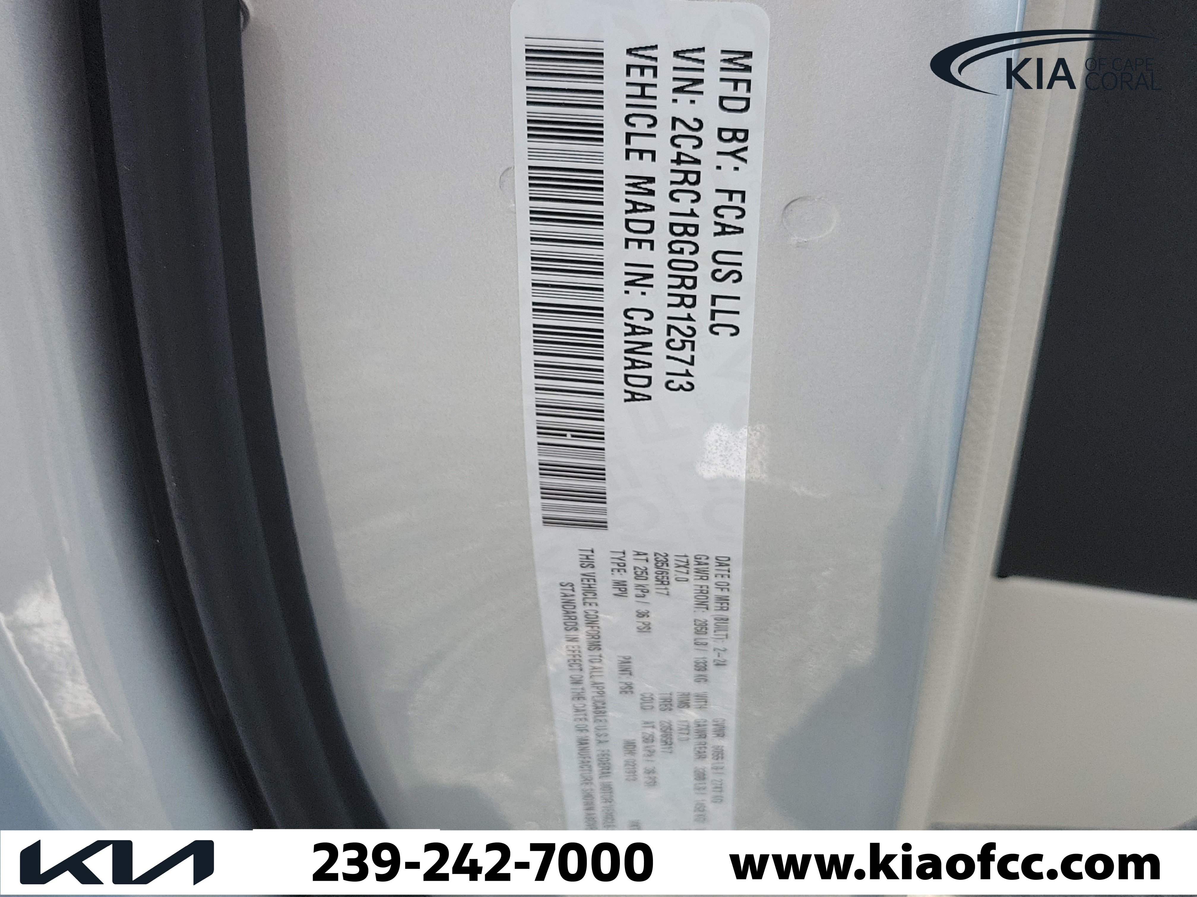 Used 2024 Chrysler Pacifica Touring-L FWD image 30