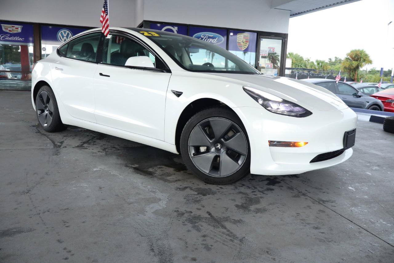 Used 2023 Tesla Model 3 Standard Range RWD image 3