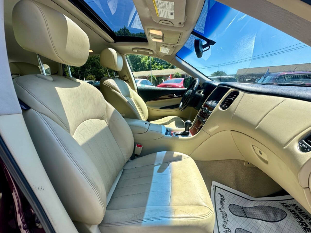 Used 2016 INFINITI QX50 AWD w/ Premium Plus Package image 19
