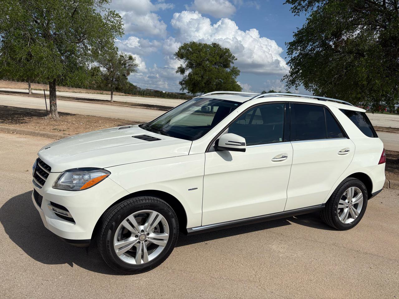 Used 2012 Mercedes-Benz ML 350 4MATIC image 3