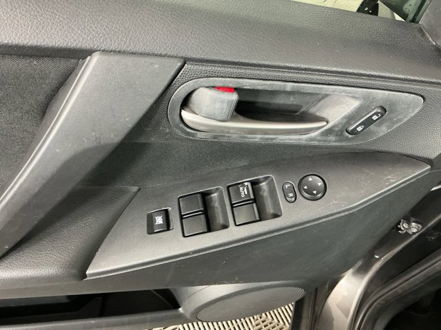 Used 2010 MAZDA MAZDA3 i Touring FWD image 12