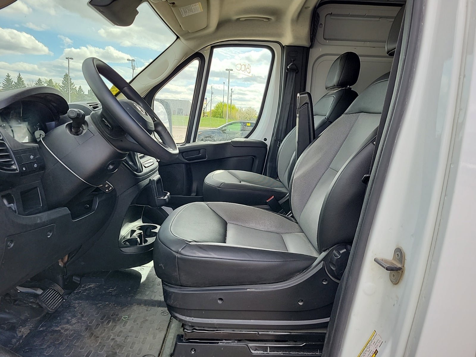Used 2025 RAM ProMaster 3500 w/ Convenience Group FWD image 14