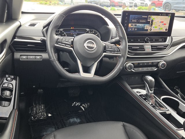 Used 2024 Nissan Altima 2.5 SR w/ SR Premium Package FWD image 17