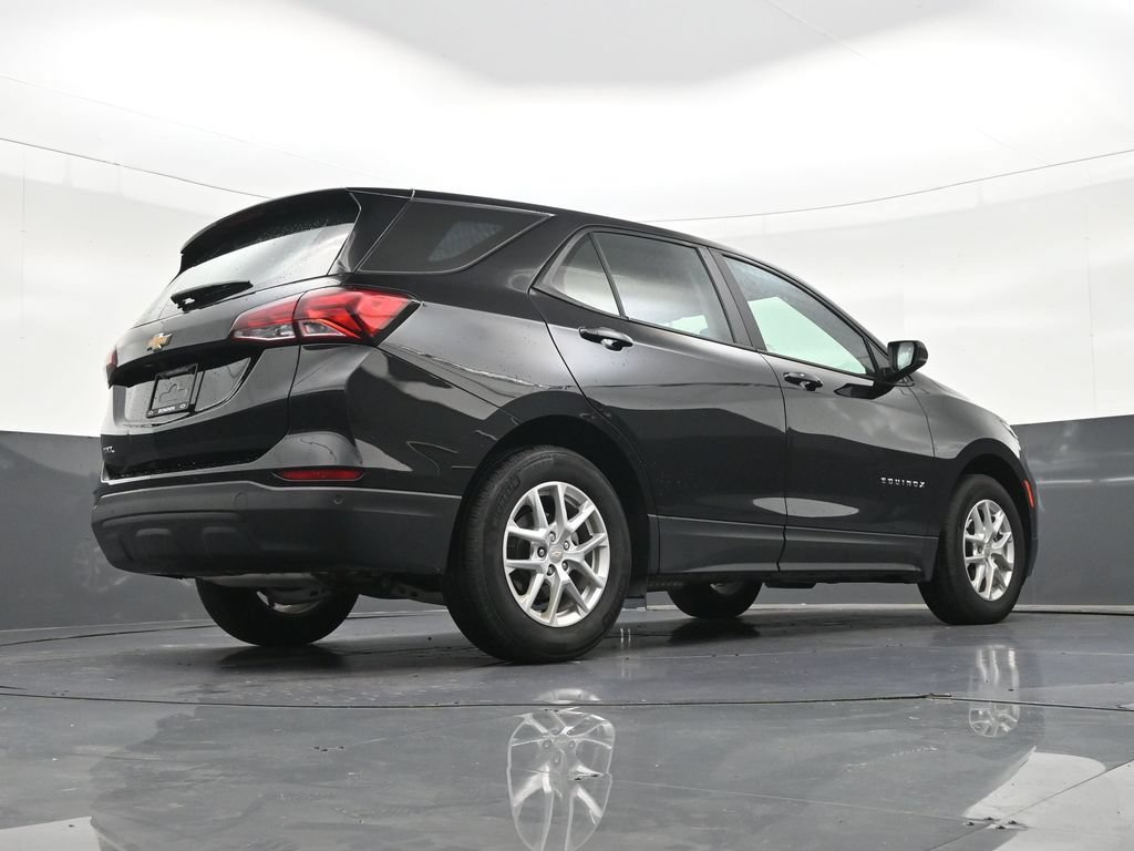 Used 2024 Chevrolet Equinox LS w/ Driver Confidence II Package FWD image 27
