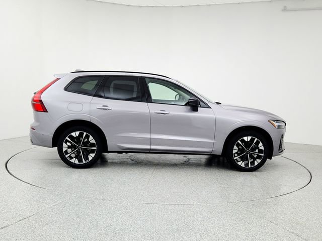 New 2026 Volvo XC60 B5 Plus w/ Protection Package Premier image 4