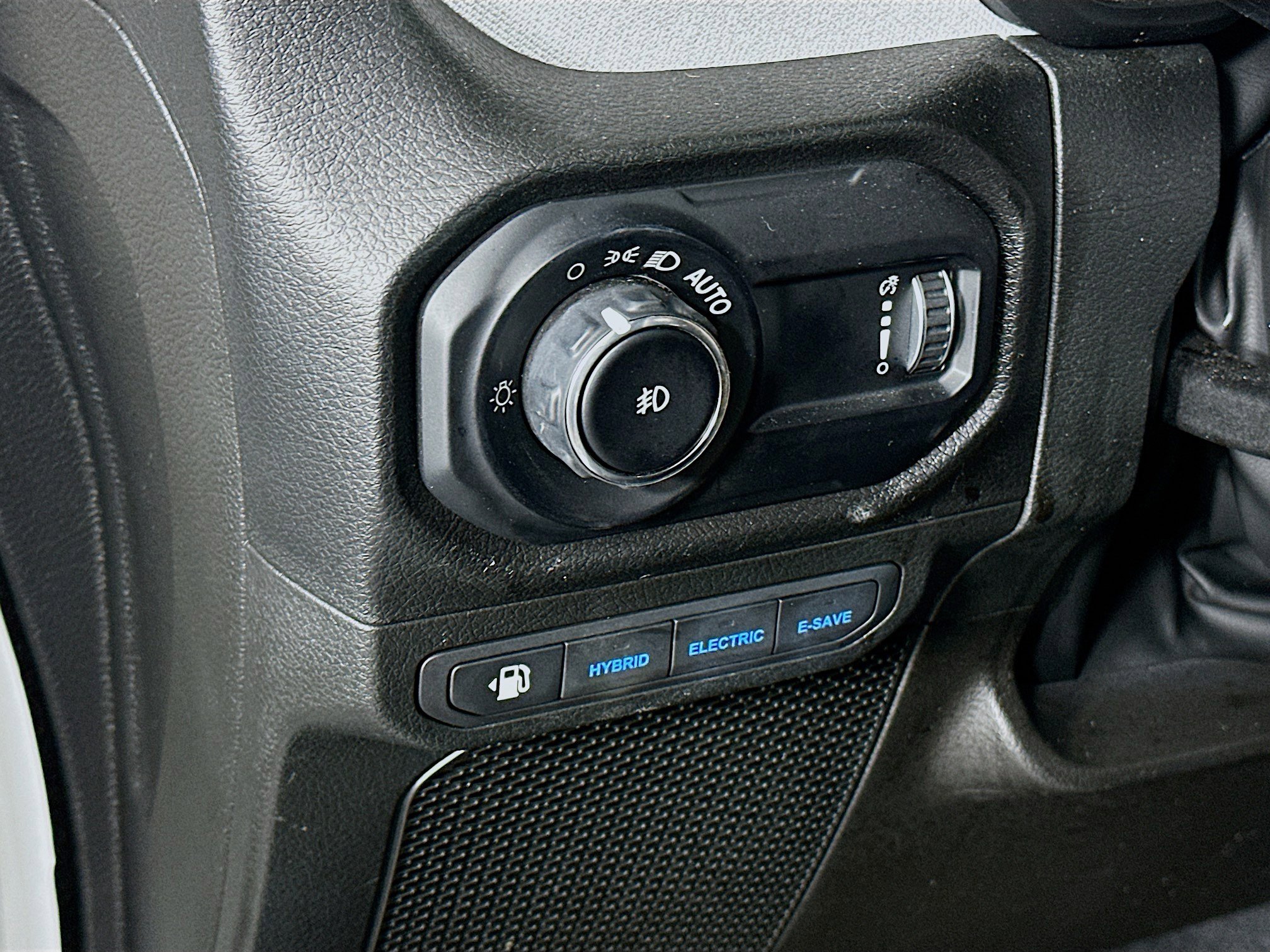 Used 2024 Jeep Wrangler Willys image 16