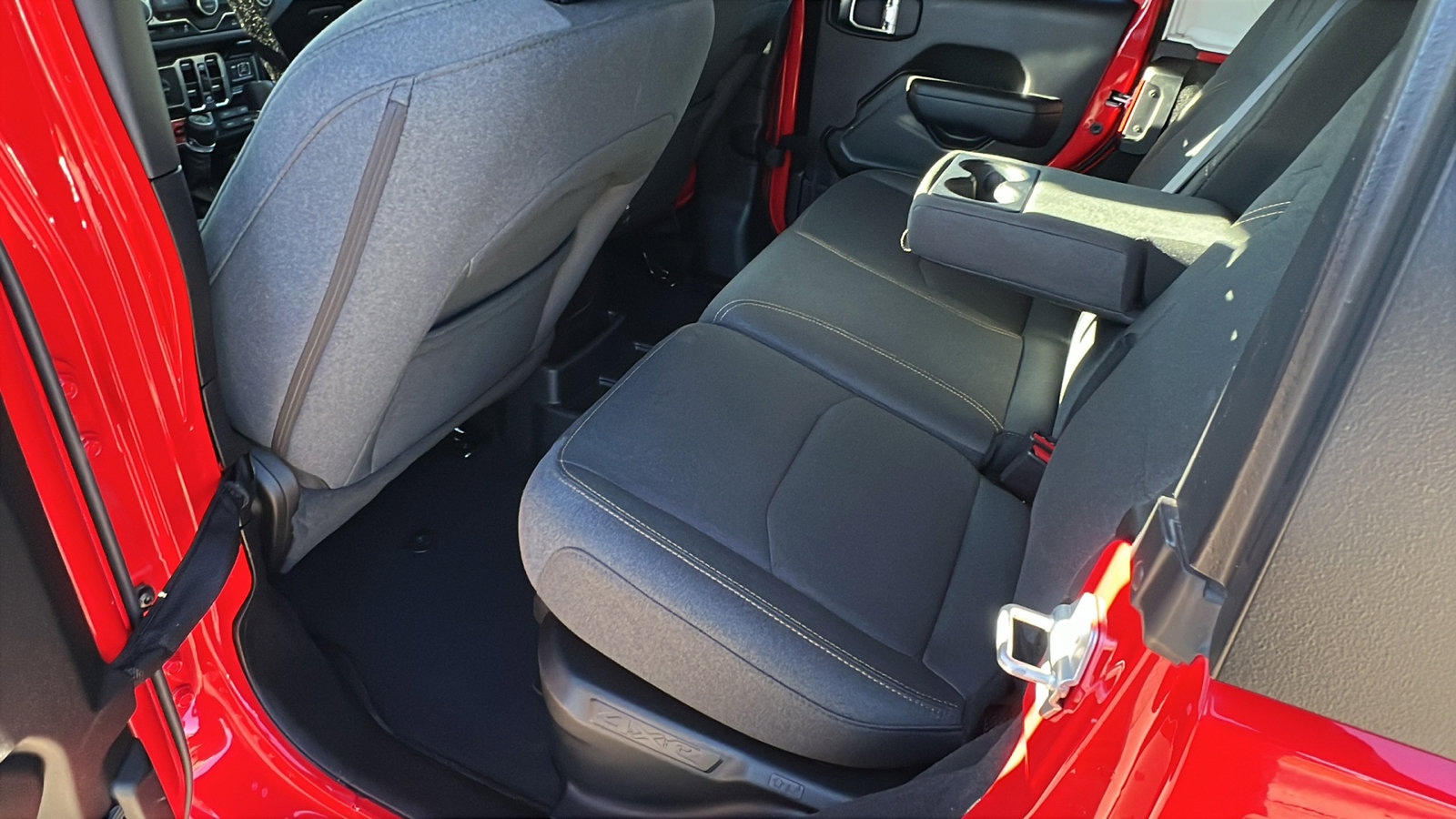 Used 2025 Jeep Wrangler Willys image 22