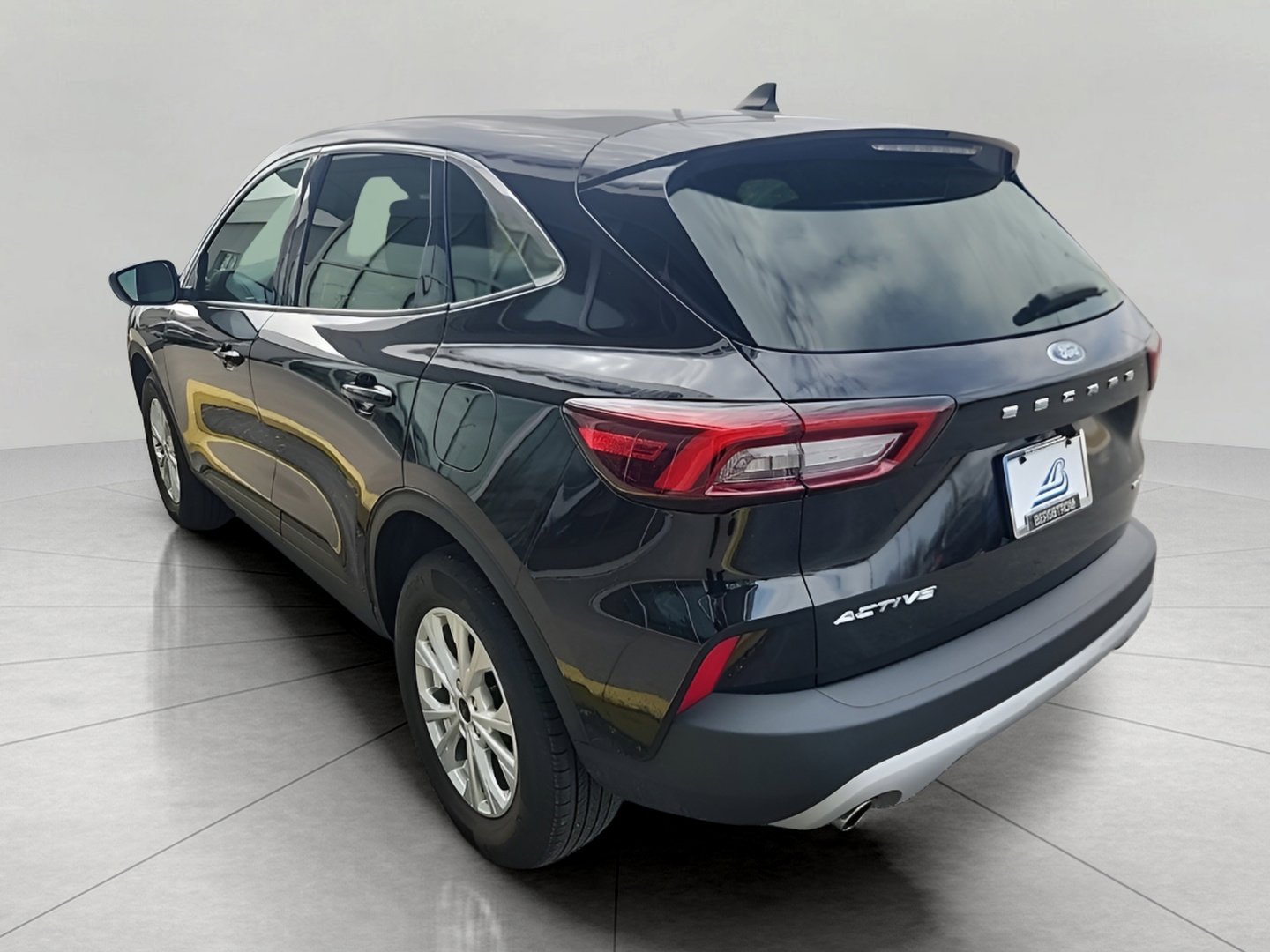 Certified 2023 Ford Escape Active AWD/4WD image 10