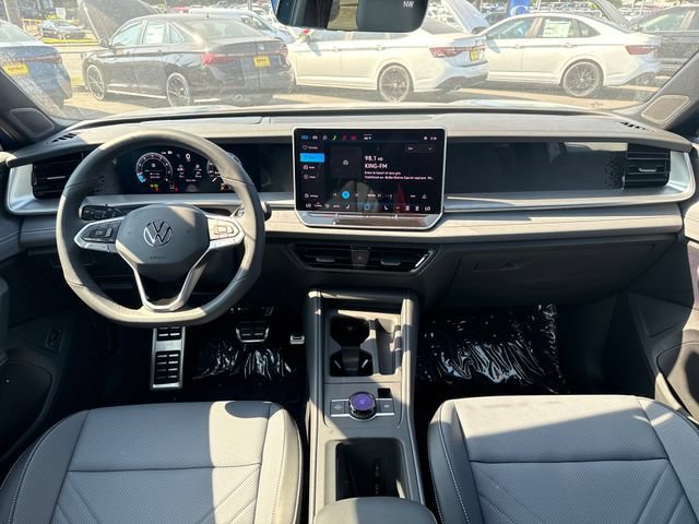 New 2026 Volkswagen Tiguan SE R-Line AWD/4WD image 12