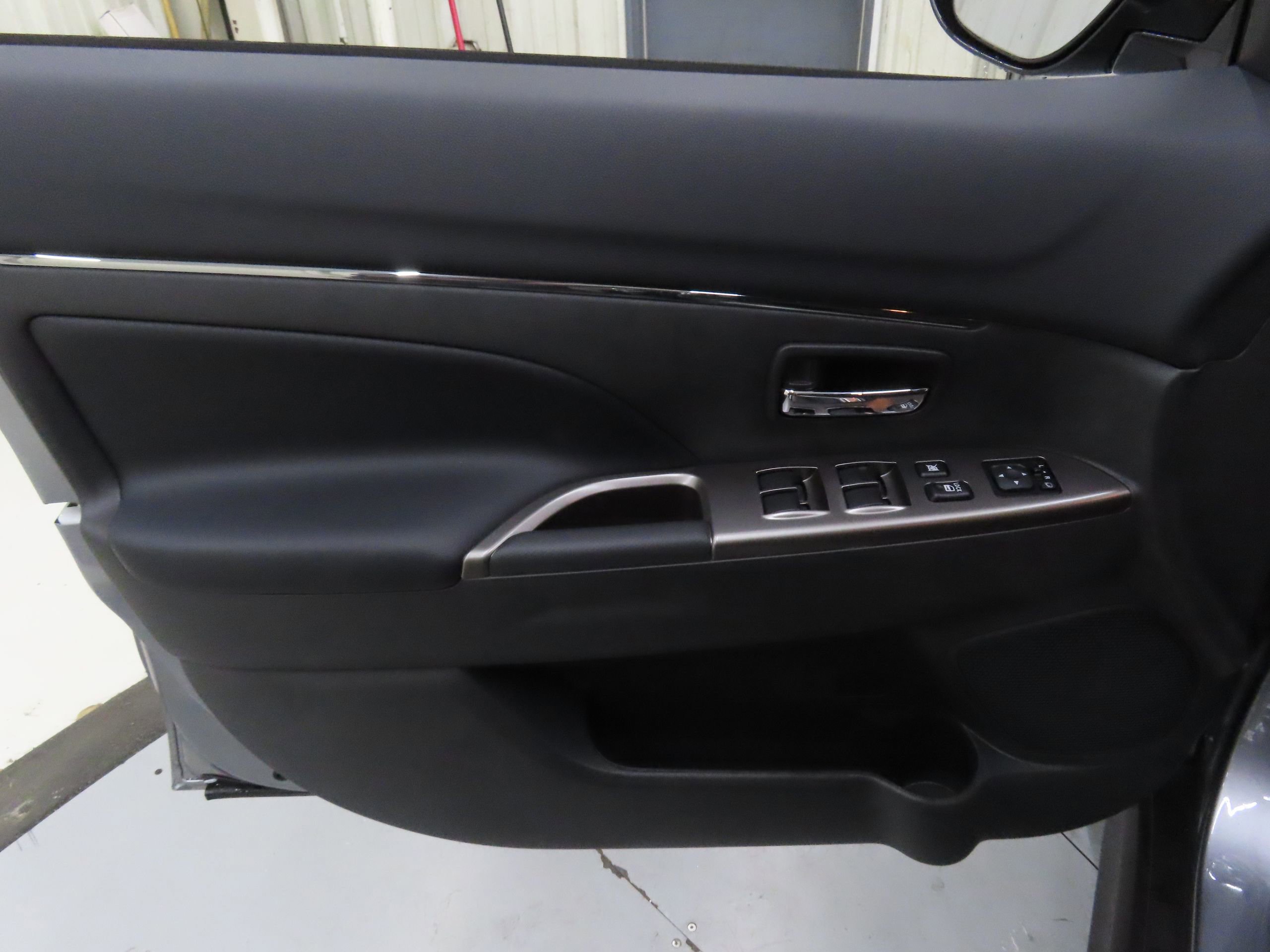 New 2025 Mitsubishi Outlander Sport SE image 9