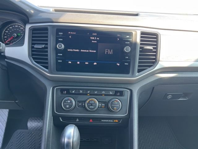 Used 2020 Volkswagen Atlas Cross Sport SE image 16