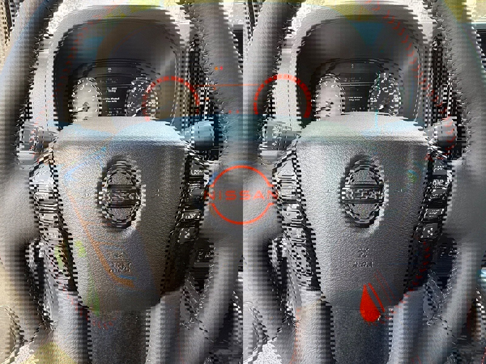 New 2026 Nissan Frontier PRO-4X w/ Pro-4x Convenience Package image 25