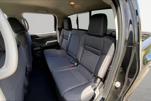 Used 2024 Nissan Frontier SV w/ SV Convenience Package image 16