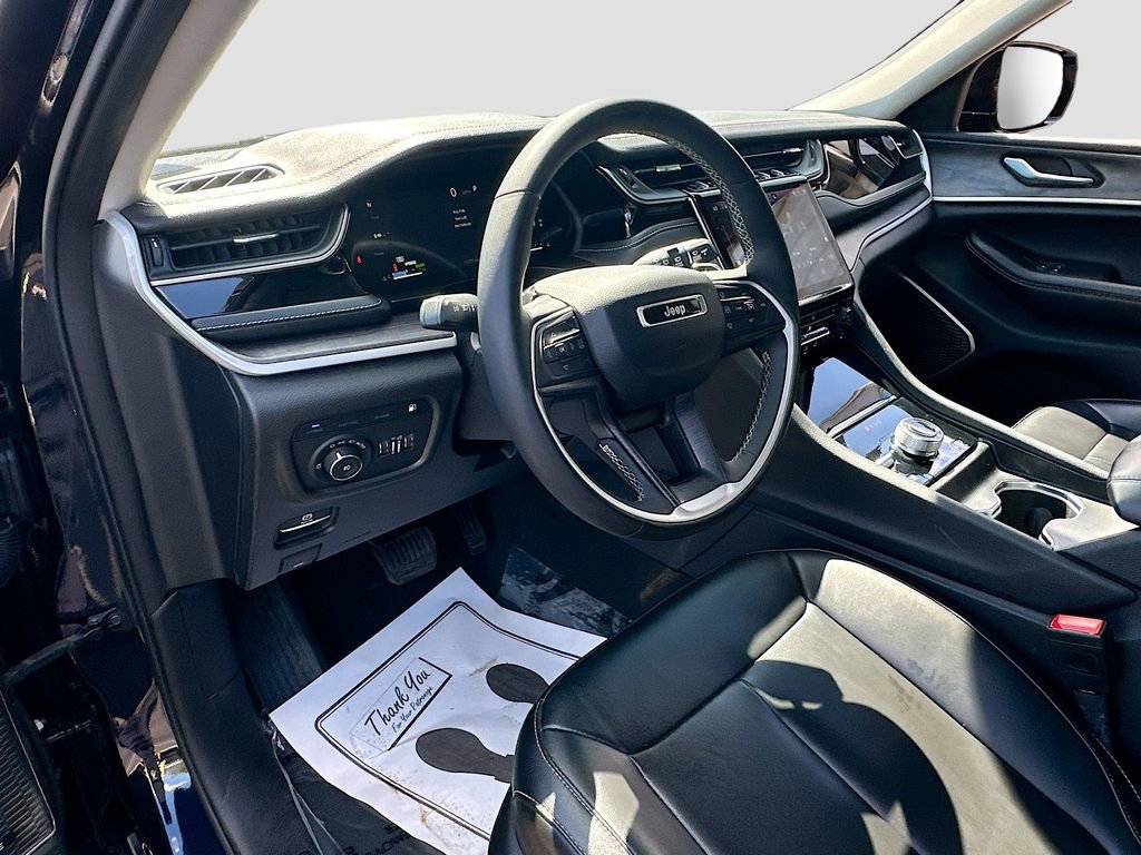 Used 2024 Jeep Grand Cherokee Limited 4xe image 9