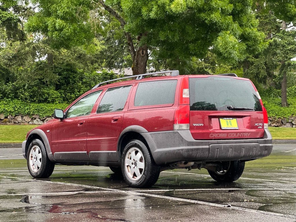 Used 2004 Volvo V70 AWD/4WD image 3