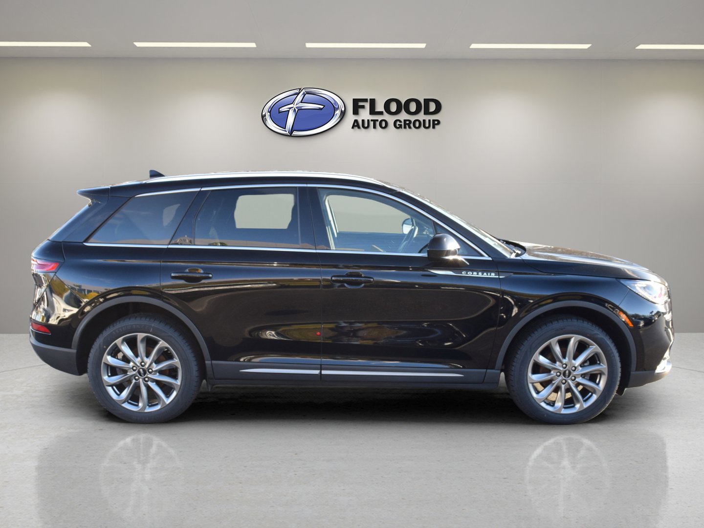 Used 2022 Lincoln Corsair AWD w/ Premium Package image 3