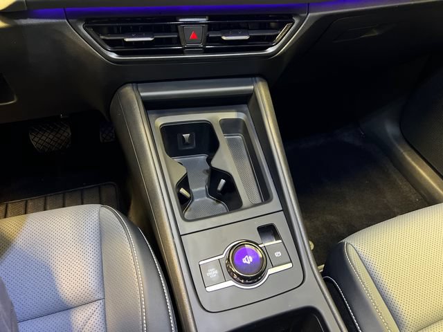 Certified 2025 Volkswagen Tiguan SE FWD image 27