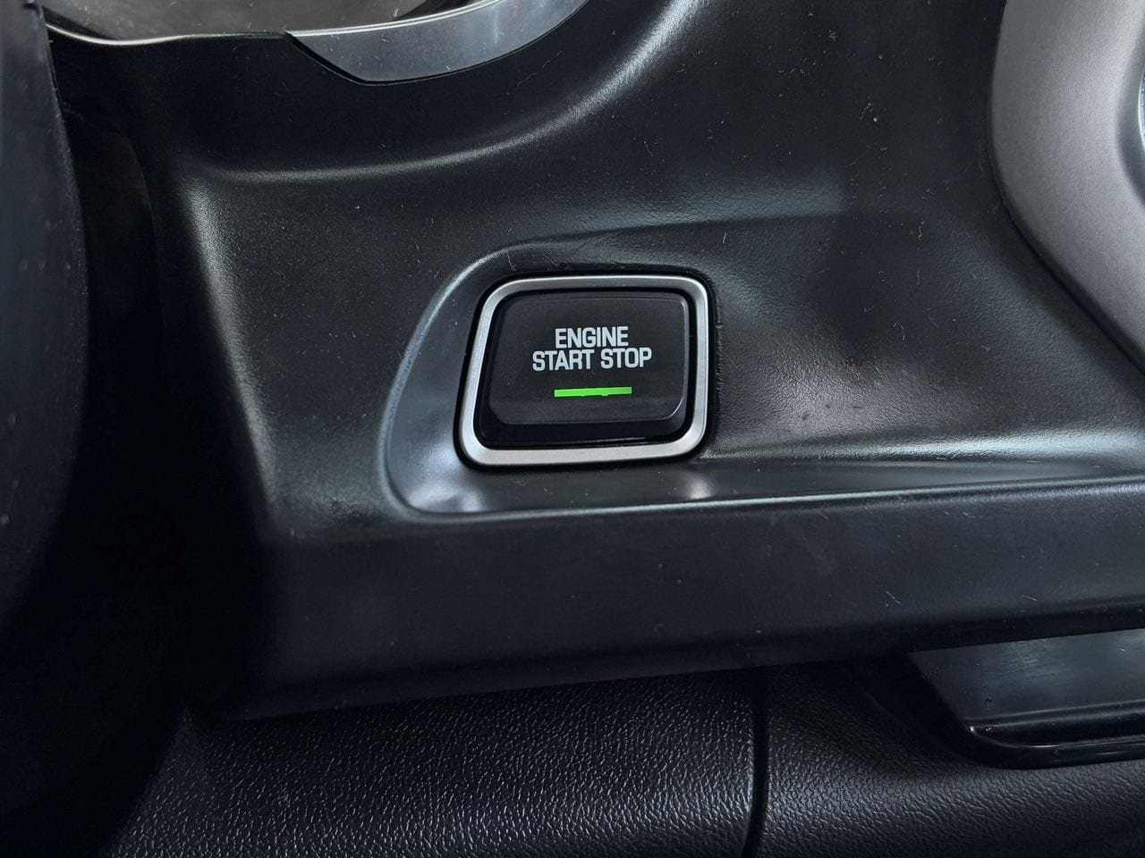 Used 2020 Chevrolet Camaro LT RWD image 18