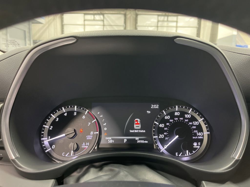Used 2023 Toyota Highlander XLE AWD/4WD image 20