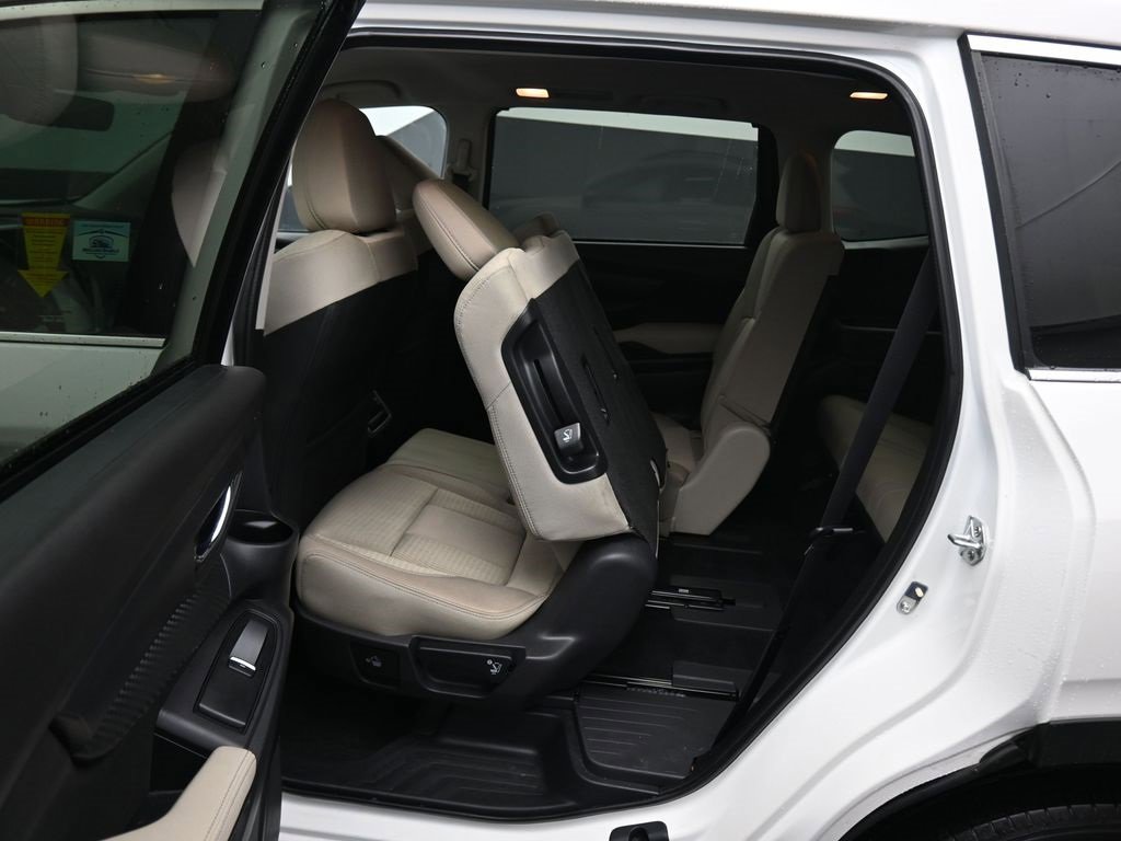 Used 2023 Subaru Ascent Premium w/ Convenience Package image 34
